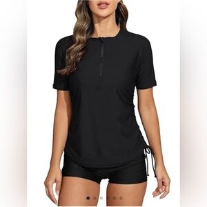 NWT HALCURT RASH-GUARD……..057